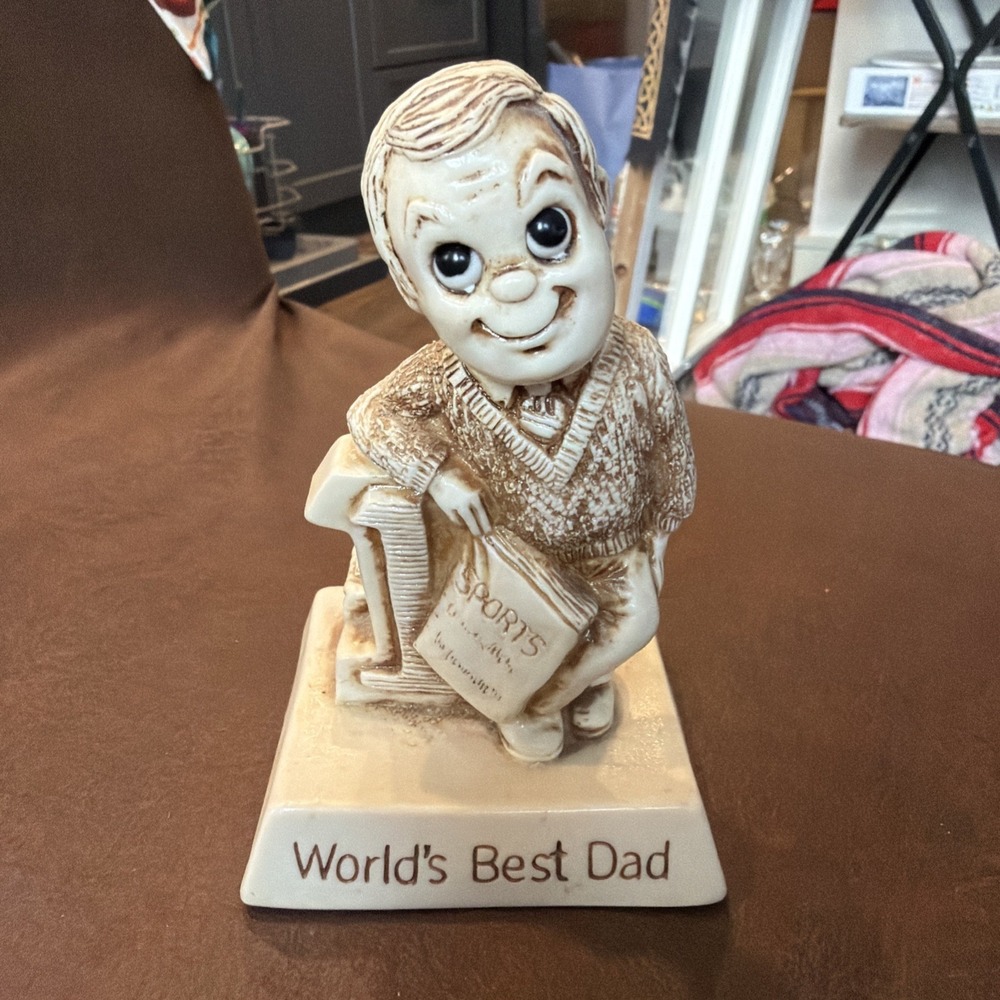 Vintage 1970's Wallace Berries Figure Worlds Best Dad